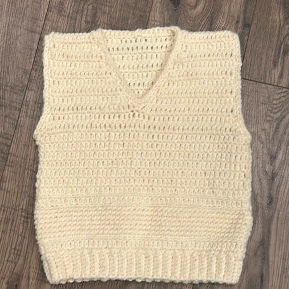 Vintage Hand Made Crochet Knit Vest Ivory Cream 1950’s 60’s Like New - Picture 3 of 10